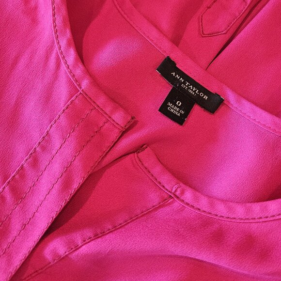 Ann Taylor - Fuchsia pink long sleeve blouse - Picture 9 of 9